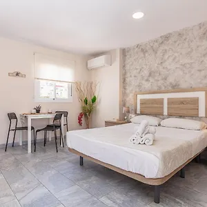 Lola , Málaga Spagna